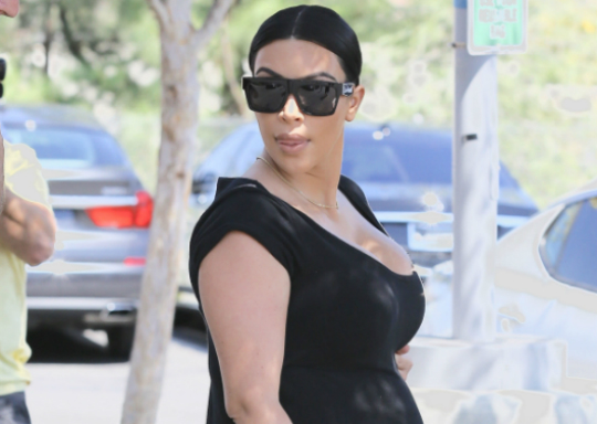 Enceinte, Kim Kardashian pourrait se faire retirer l’utérus après son accouchement !