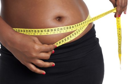 Votre ventre après l’accouchement : pourquoi a-t-il changé, comment le tonifier ?